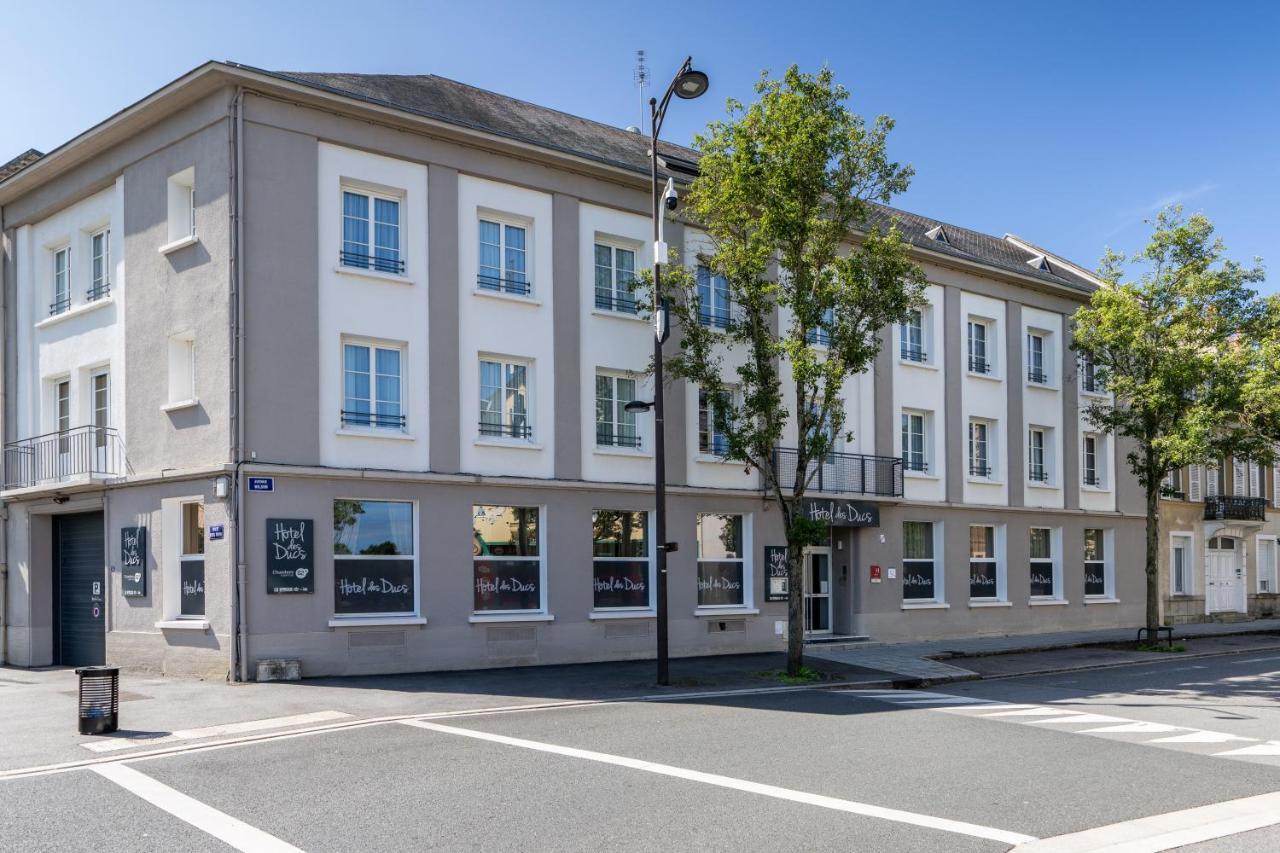 Hotel Des Ducs Alencon Bagian luar foto