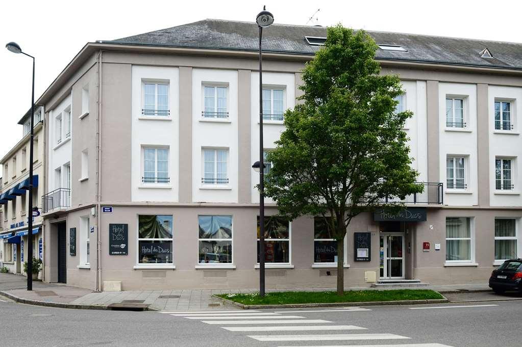 Hotel Des Ducs Alencon Bagian luar foto