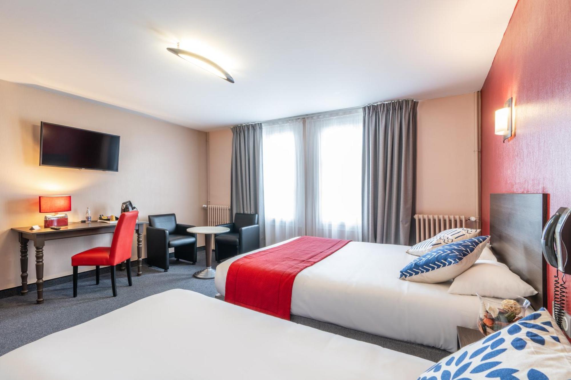 Hotel Des Ducs Alencon Bagian luar foto