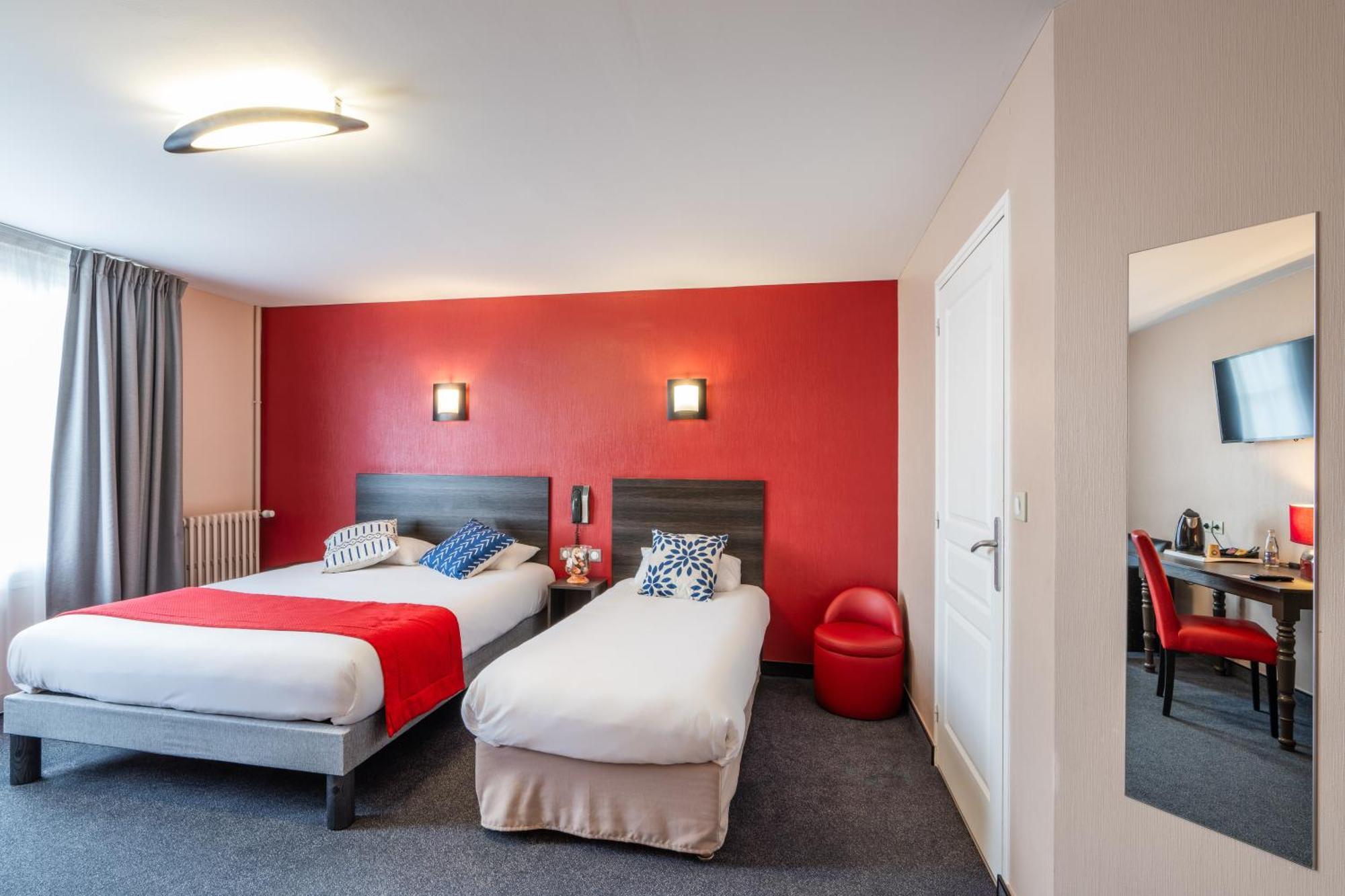 Hotel Des Ducs Alencon Bagian luar foto