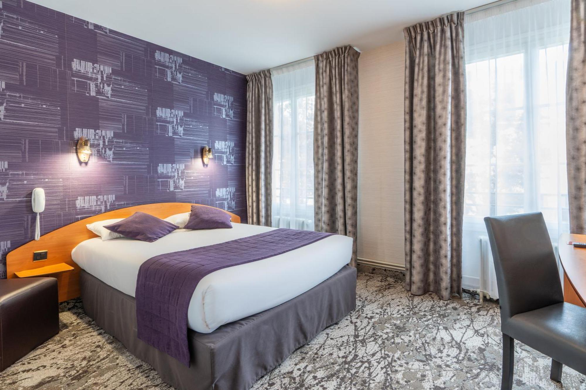 Hotel Des Ducs Alencon Bagian luar foto