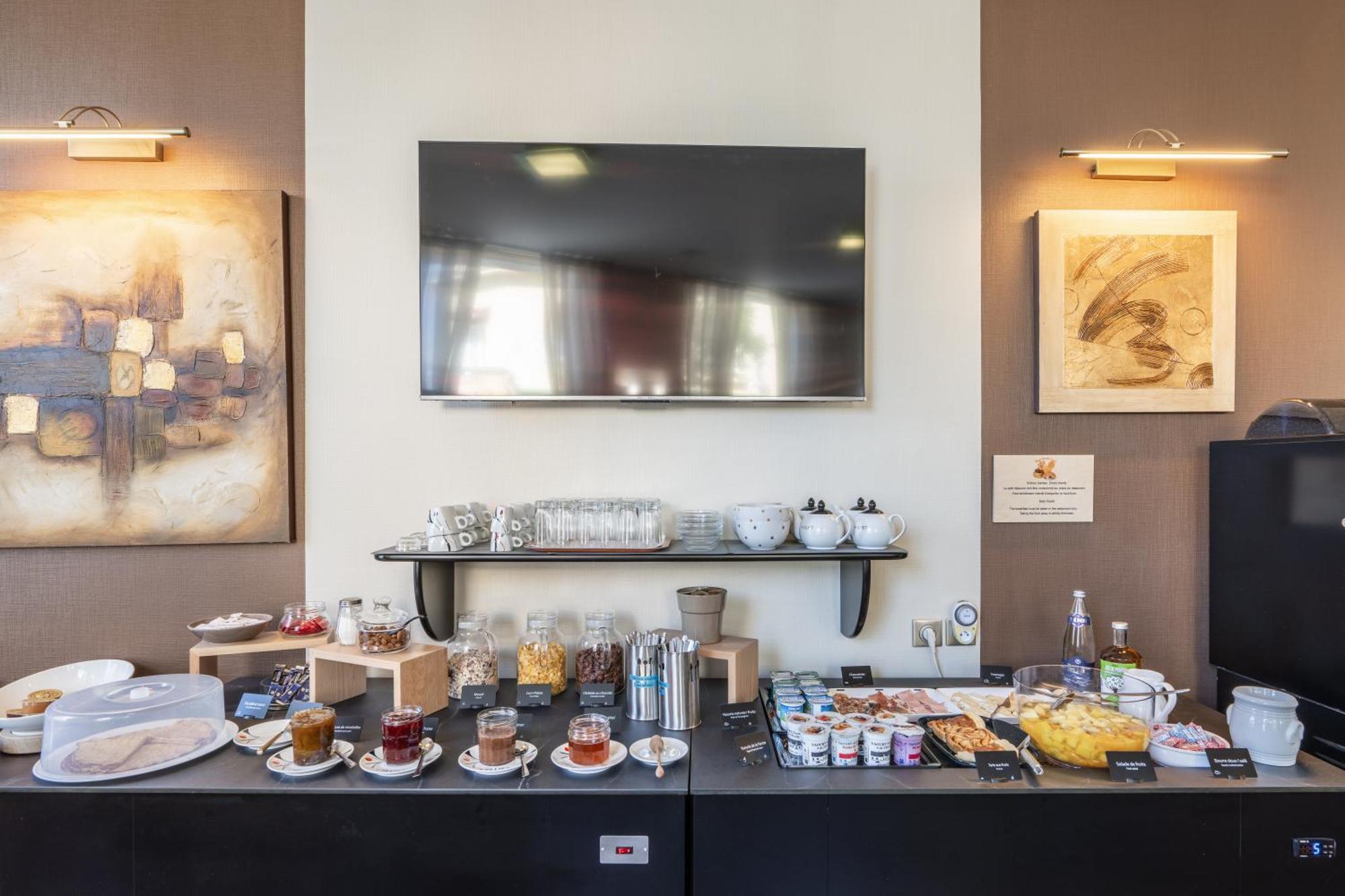 Hotel Des Ducs Alencon Bagian luar foto